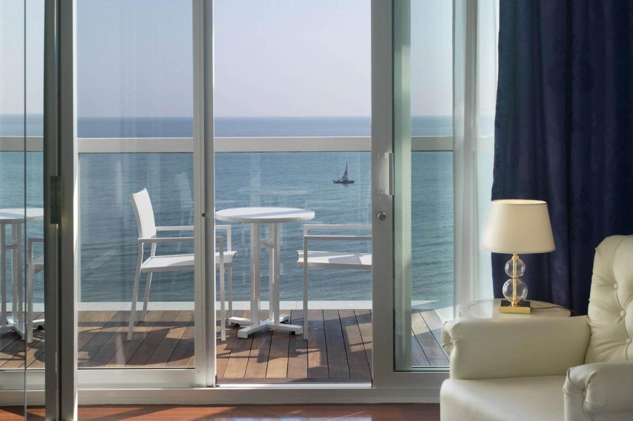 Hotel Tiffany'S Riccione Buitenkant foto