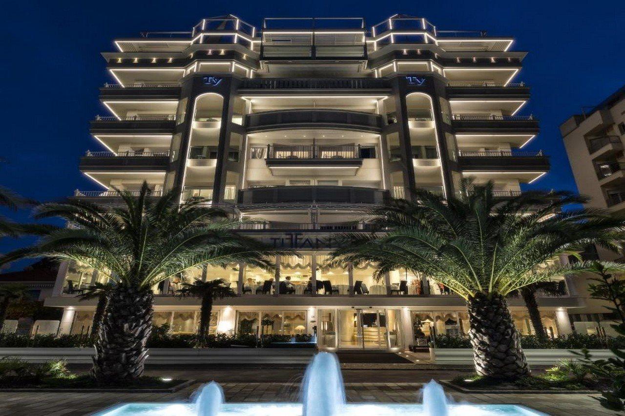 Hotel Tiffany'S Riccione Buitenkant foto