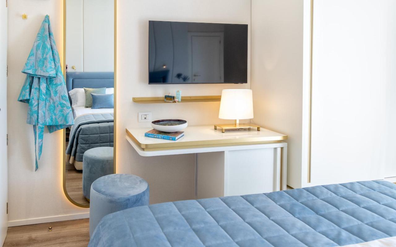Hotel Tiffany'S Riccione Buitenkant foto