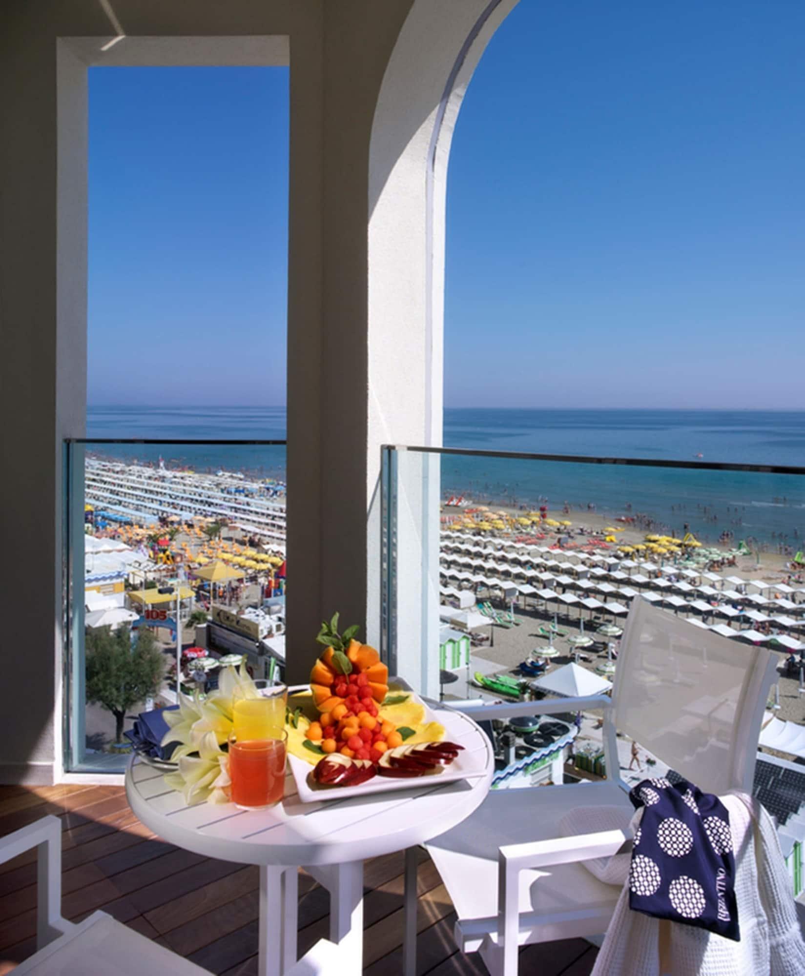 Hotel Tiffany'S Riccione Buitenkant foto