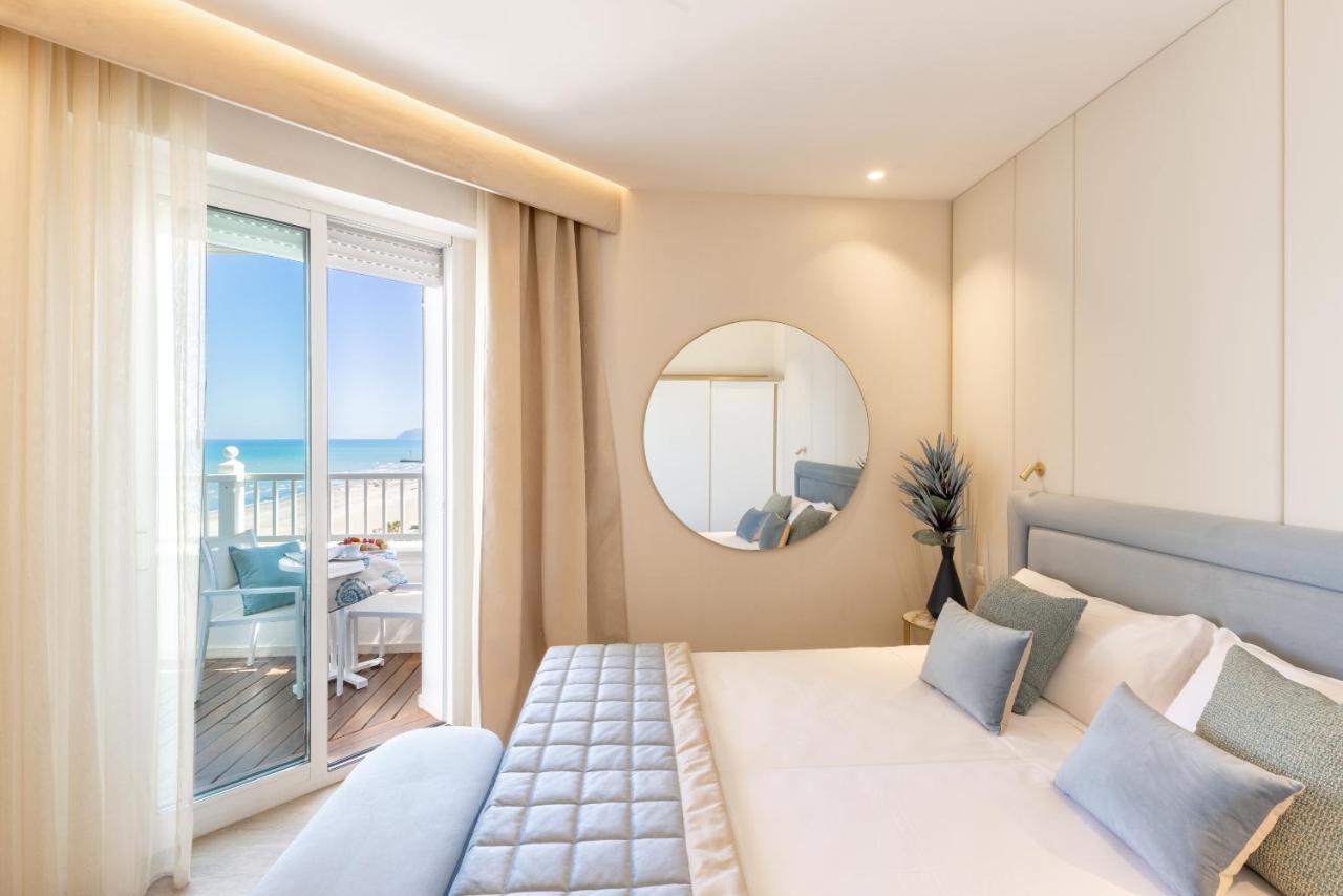 Hotel Tiffany'S Riccione Buitenkant foto