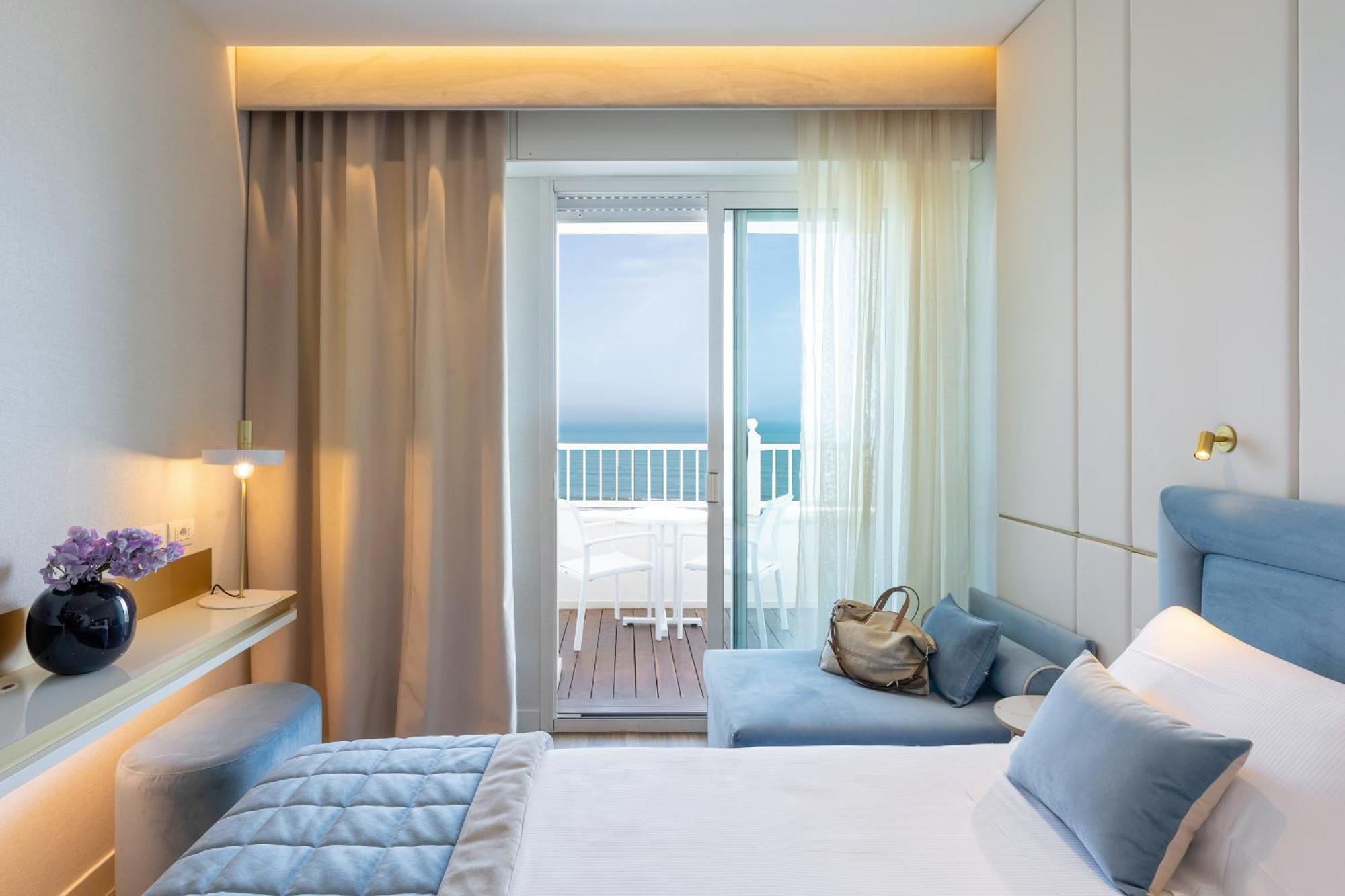 Hotel Tiffany'S Riccione Buitenkant foto