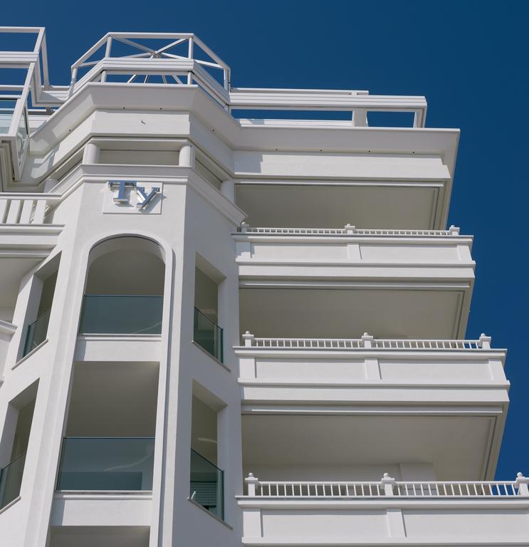 Hotel Tiffany'S Riccione Buitenkant foto